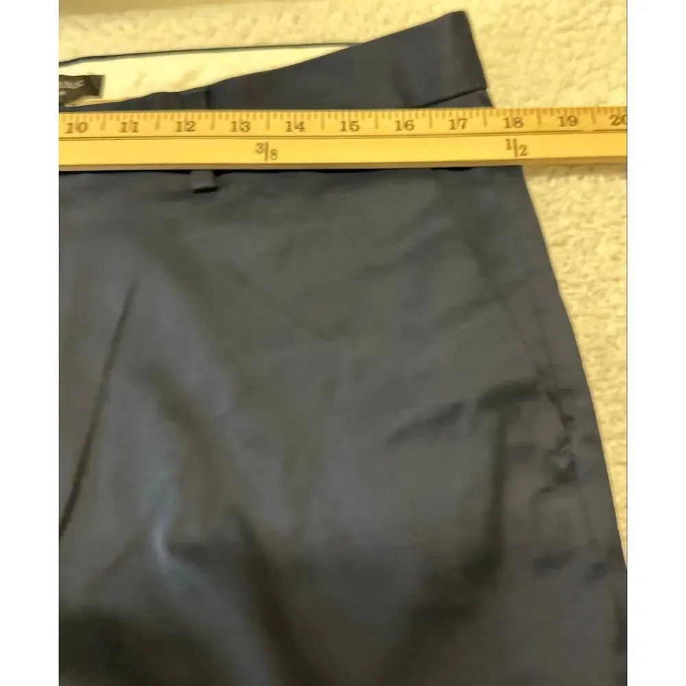 NWT* Banana Republic Men’s Rapid Movement Chino Pants Size 34